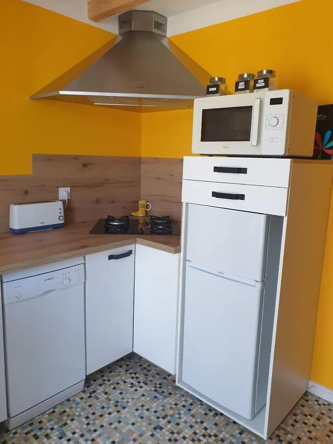 Holiday home Gite Atypique Avec Jacuzzi Hillion